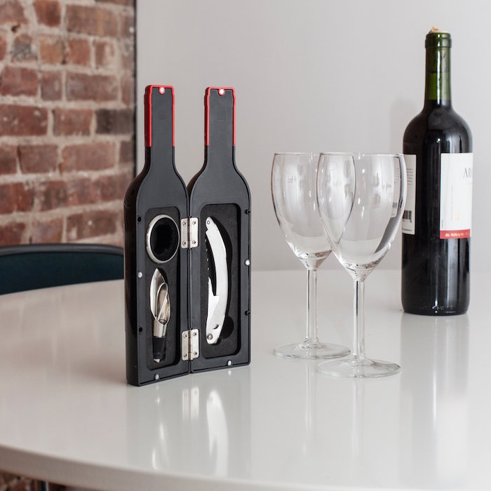 Wine Bottle Accessory Kit Small - Set de 3 accesorios para descorche Kikkerland